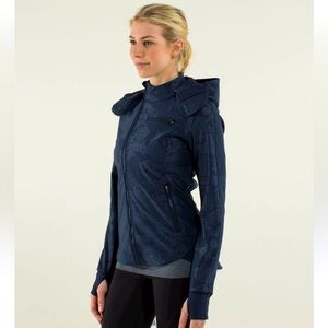 Lululemon HTF Keep it up jacket